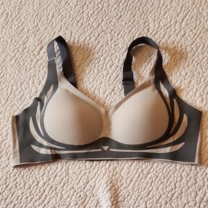 Tiktok Inspired Seamless Wireless Corset Push Up Style Lowback Wide Strap Bra